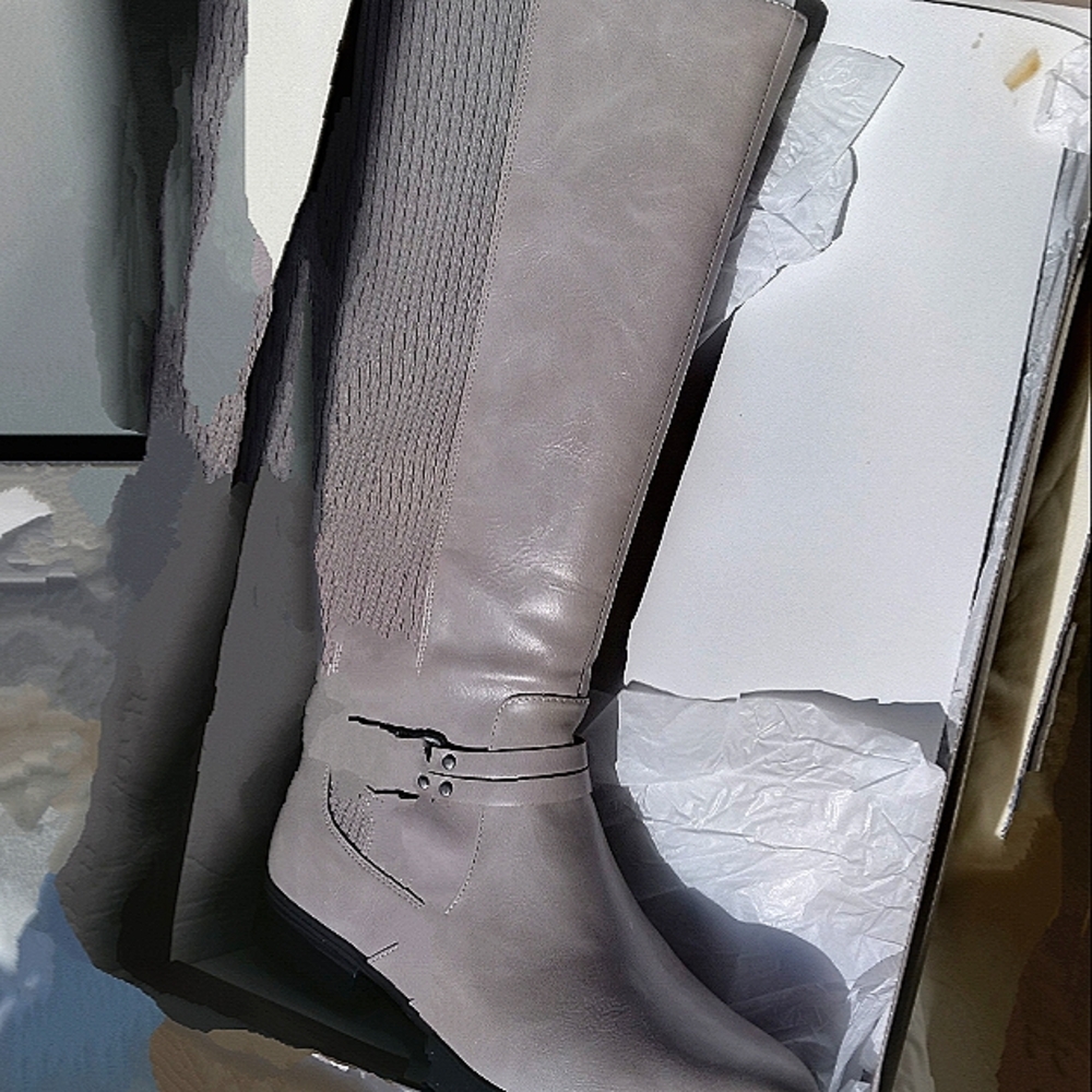 Life Stride Gray Heeled Boots Sleek Design